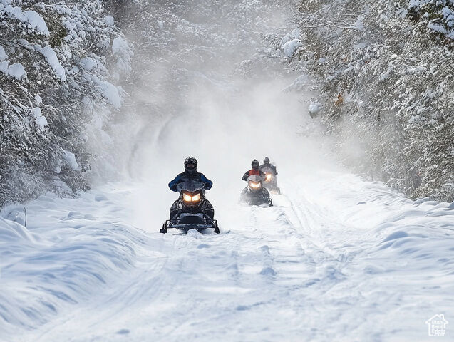 Property Photo: 4631 Falcon Cir UT 84032