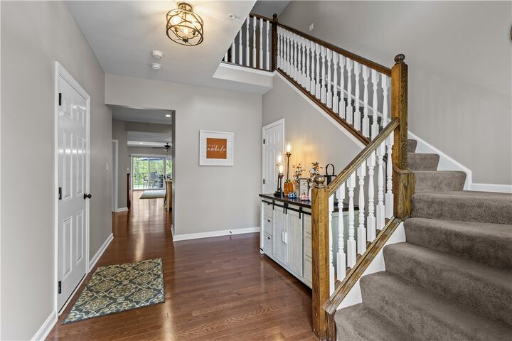 Property Photo:  1029 Woodlawn Dr  PA 15317 
