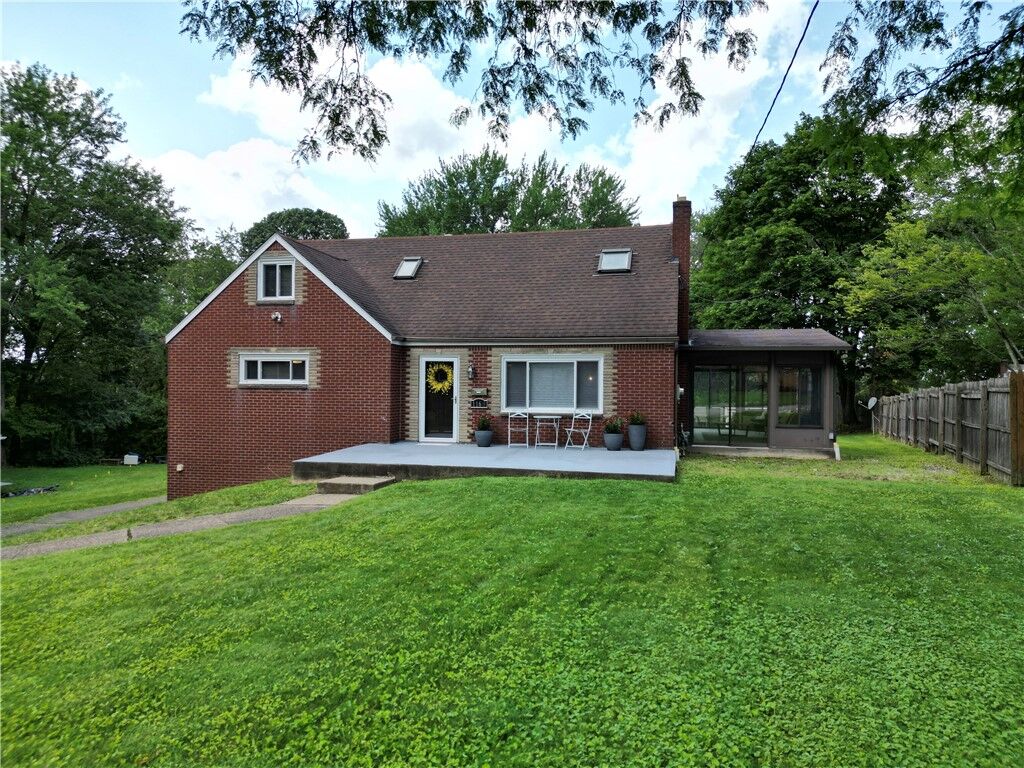 Property Photo:  1169 La Salle Rd  PA 15146 