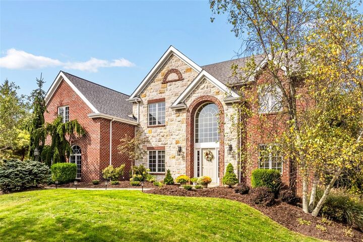 215 Farmington Drive  Peters Twp PA 15367 photo