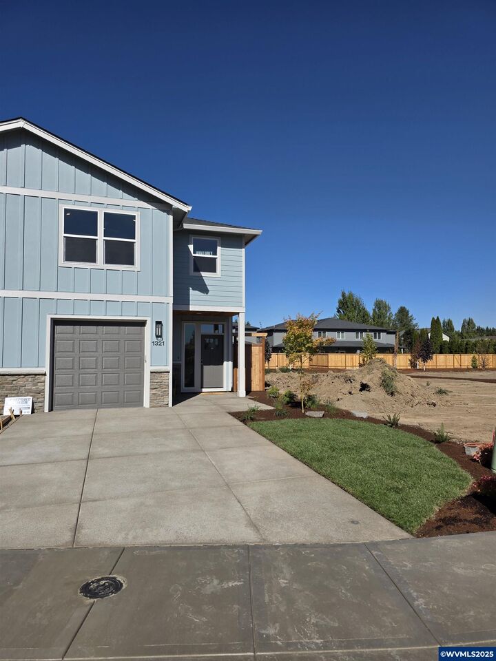 1319 Oppek St NE  Keizer OR 97303 photo