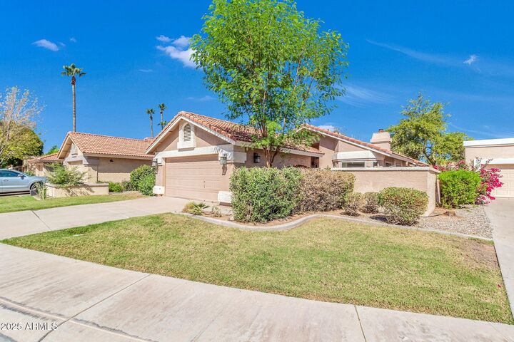 Property Photo:  918 W Barbados Drive  AZ 85233 