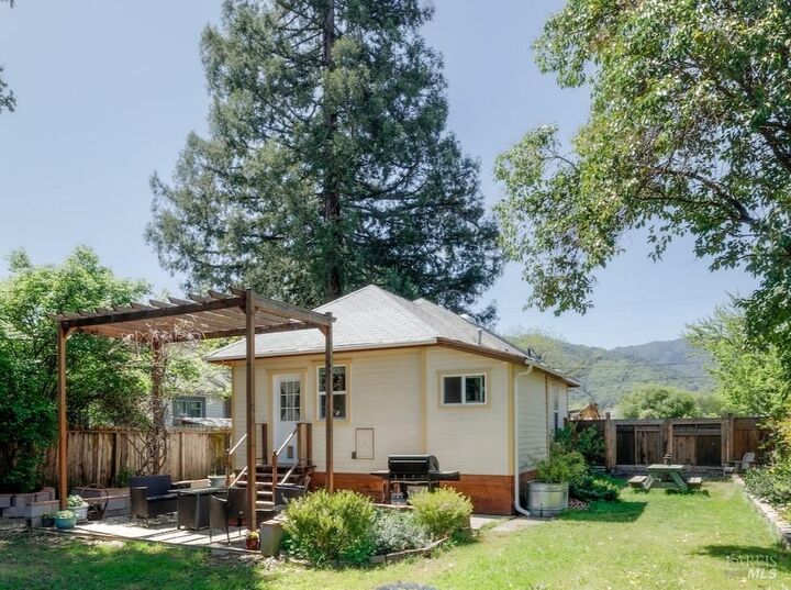 113 Leslie Street  Ukiah CA 95482 photo