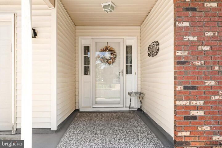 Property Photo: 21 Horseshoe Lane N NJ 08022