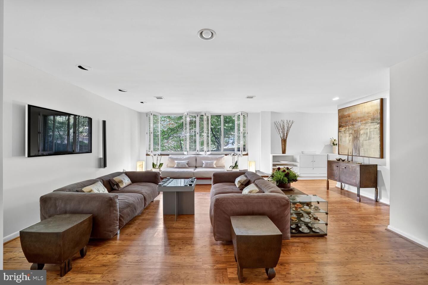 Property Photo:  4100 Cathedral Avenue NW 615  DC 20016 