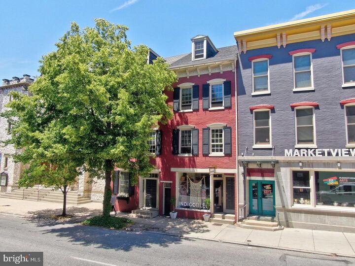 Property Photo: 41 W Philadelphia Street PA 17401