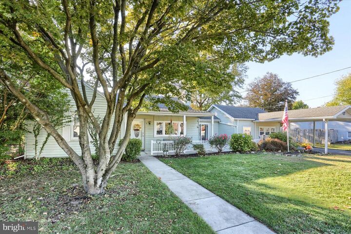 Property Photo: 9 Hereford Street PA 17109