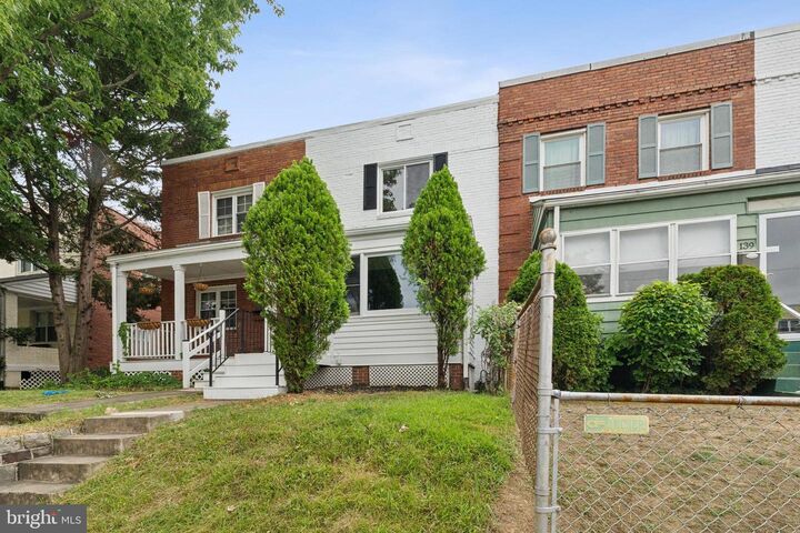 Property Photo: 141 Lynhaven Drive VA 22305