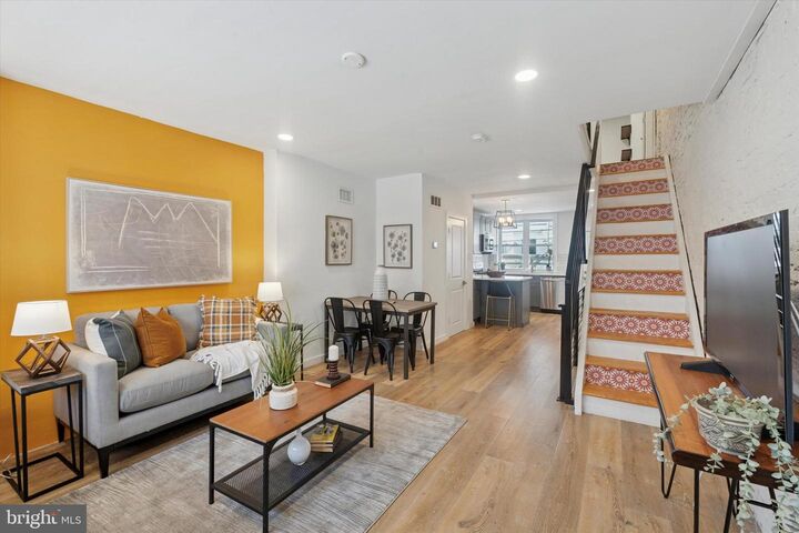 Property Photo:  1643 S Iseminger Street  PA 19148 