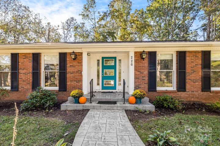 Property Photo:  226 Wildflower Road  NC 28804 