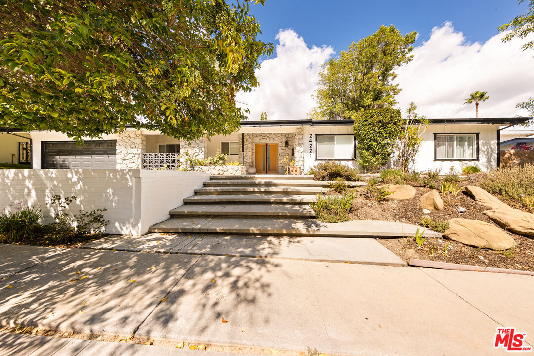 Property Photo: 24221 Aetna St CA 91367