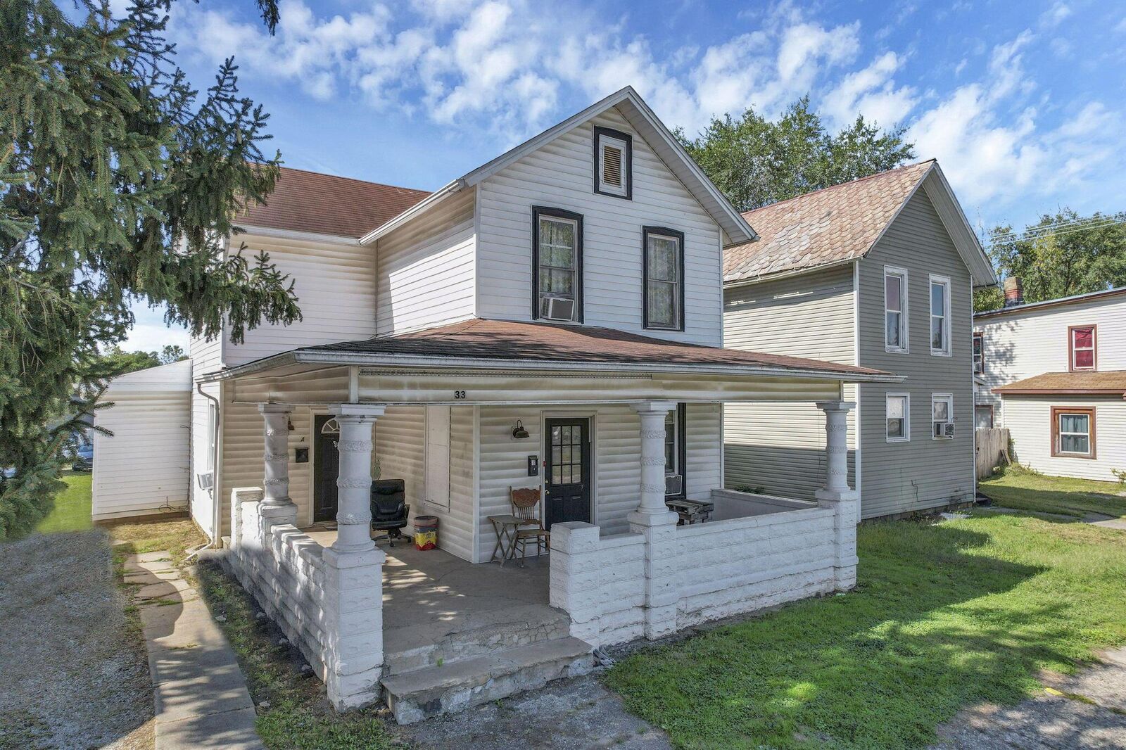 Property Photo: 33 S 6th Street OH 43055