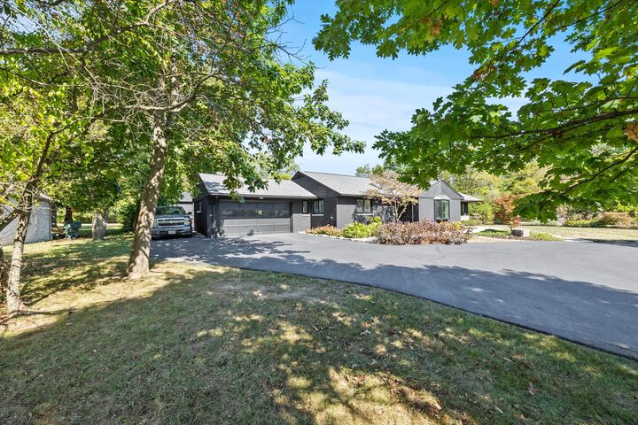 Property Photo: 718 Highland Drive OH 43214