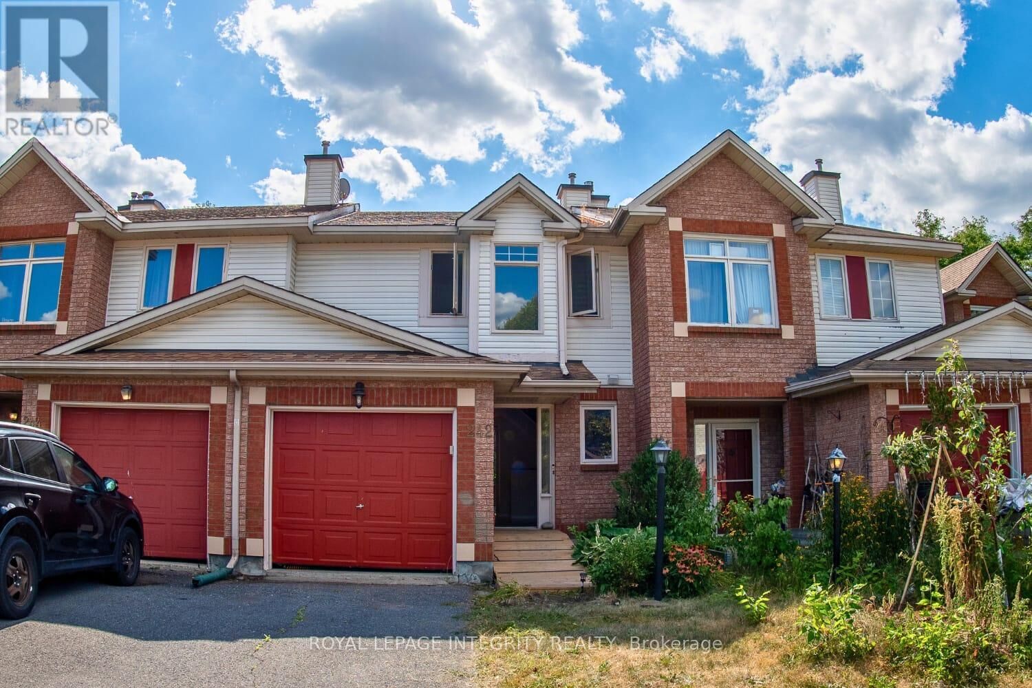 Property Photo:  242 Beatrice Drive  ON K2J 4P1 