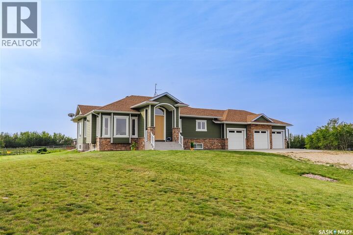 Property Photo: 118 Louise Crescent SK S7A 0A9