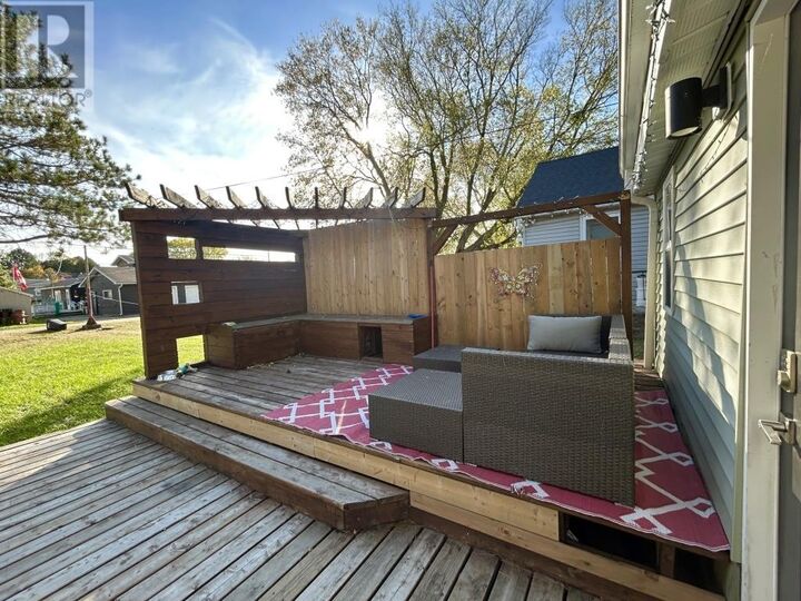 Property Photo: 419 Fourth Street West ON P9A 3C2