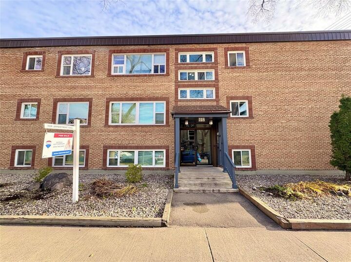 118 Scott Street  Winnipeg MB R3L 0K8 photo