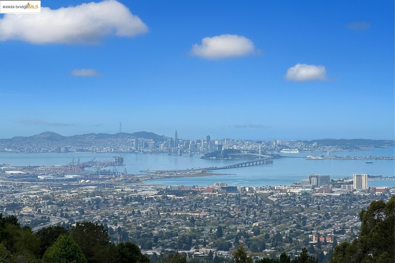 Property Photo:  