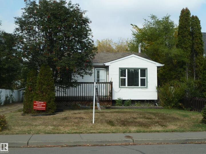 15432 92 Avenue NW  Edmonton AB T5R 5C2 photo
