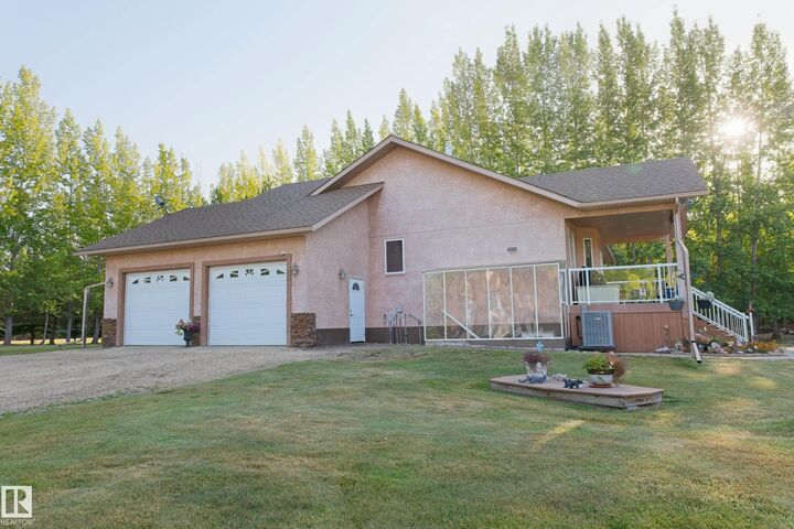 Property Photo:  101 59218A Rge Rd 35  AB T7N 1N3 