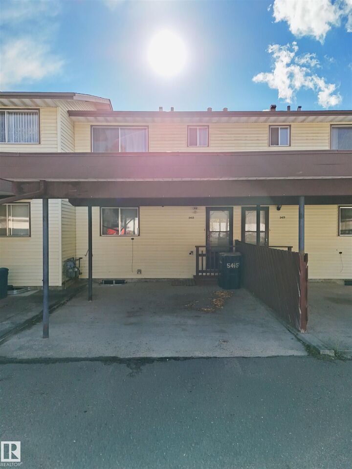 Photo de la propriété: 5415 45 Avenue AB T7A 1K6