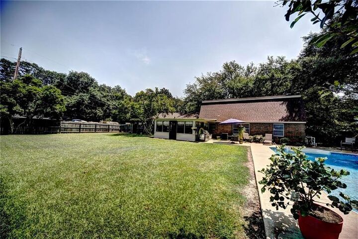 Property Photo:  300 E 7th Street  LA 71457 