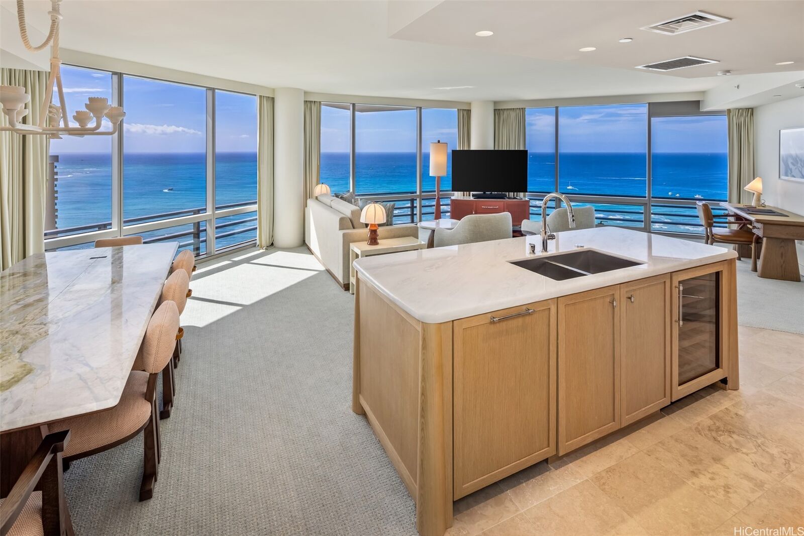 Property Photo:  223 Saratoga Road 3410  HI 96815 