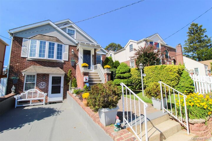 3221 Giegerich Place  Bronx NY 10465 photo