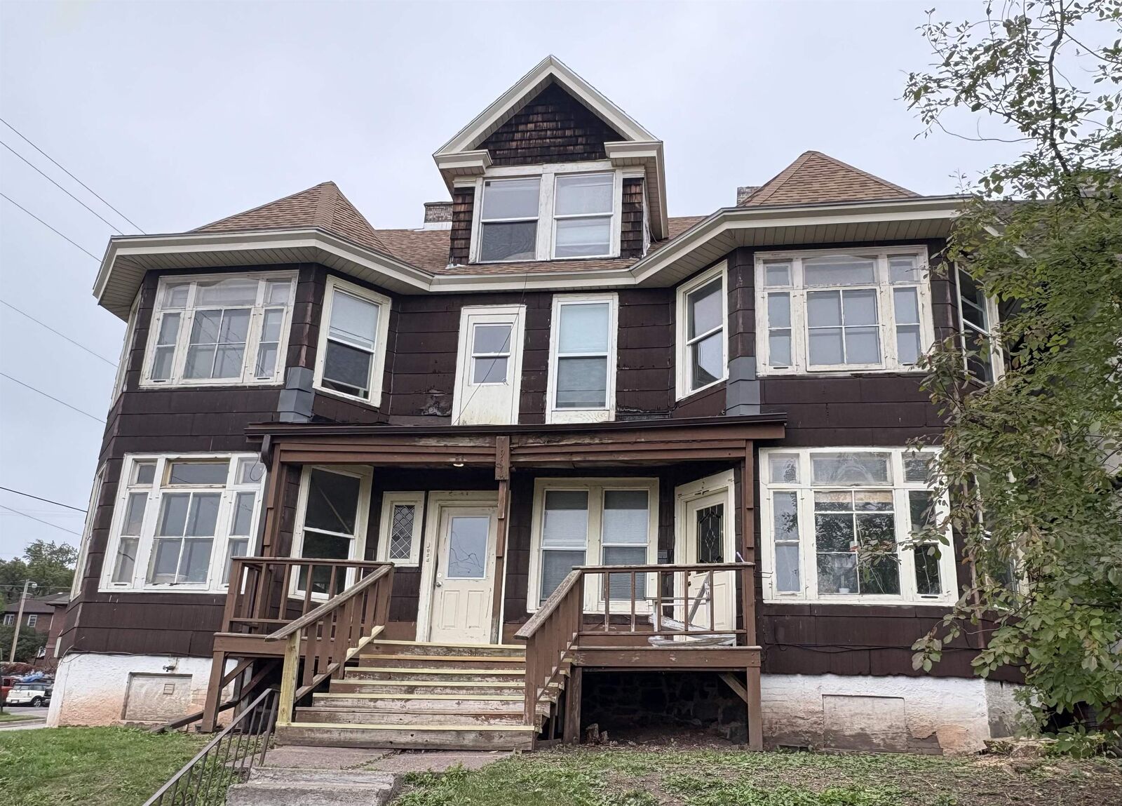 Property Photo: 1901 E Superior St MN 55812