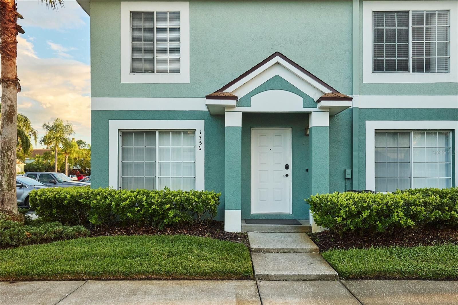 Property Photo: 1756 Fluorshire Drive FL 33511