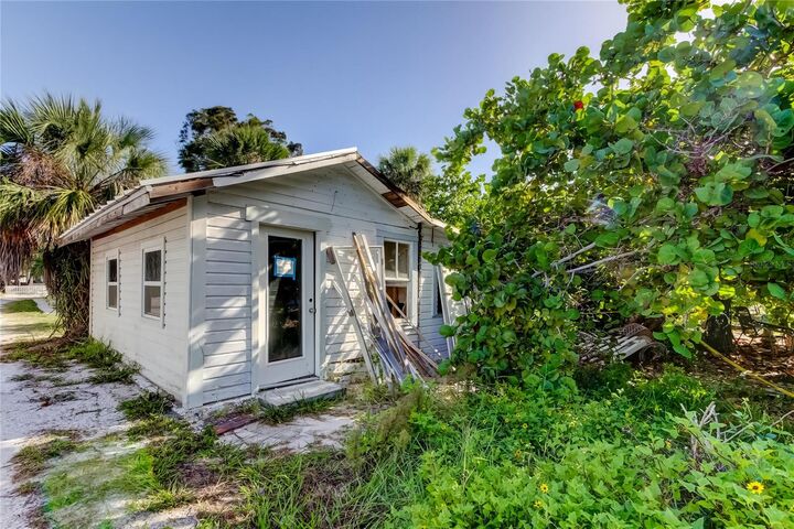 Property Photo: 103 &Amp 105 1st Avenue FL 33706