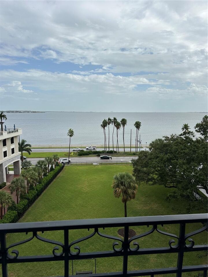 Property Photo:  2109 Bayshore Boulevard 602  FL 33606 