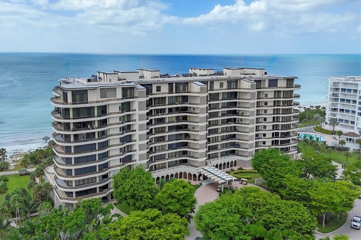 Property Photo: 435 L Ambiance Drive J703 FL 34228