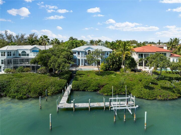 Property Photo:  757 Hideaway Bay Drive  FL 34228 