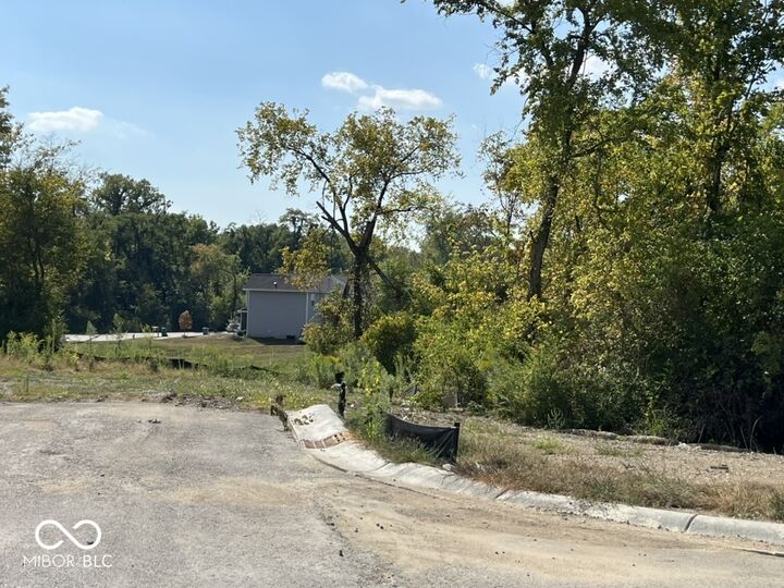 2884 Emerald Street  Indianapolis IN 46268 photo