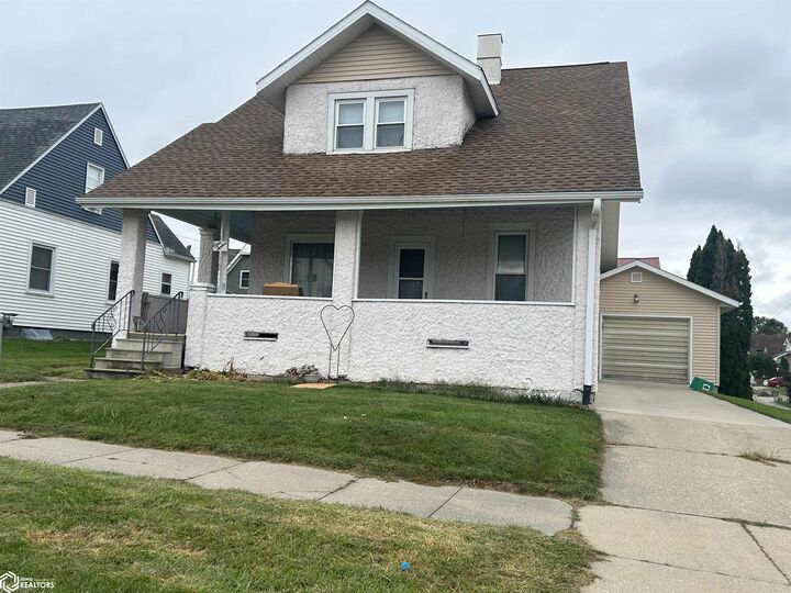 112 N 5th Street  Marshalltown IA 50158 photo