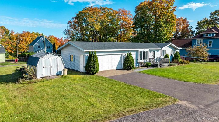 Property Photo: 68 4th Street MI 49963