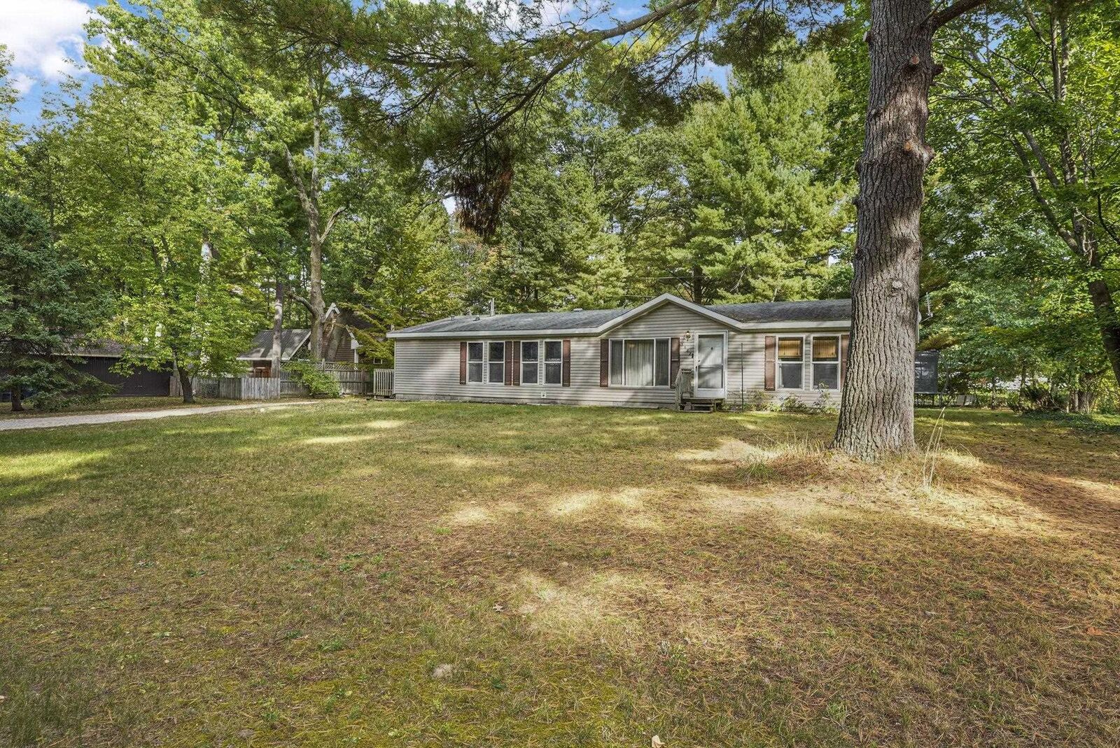 Property Photo: 3988 Evelyn Street Lot 1 MI 49686