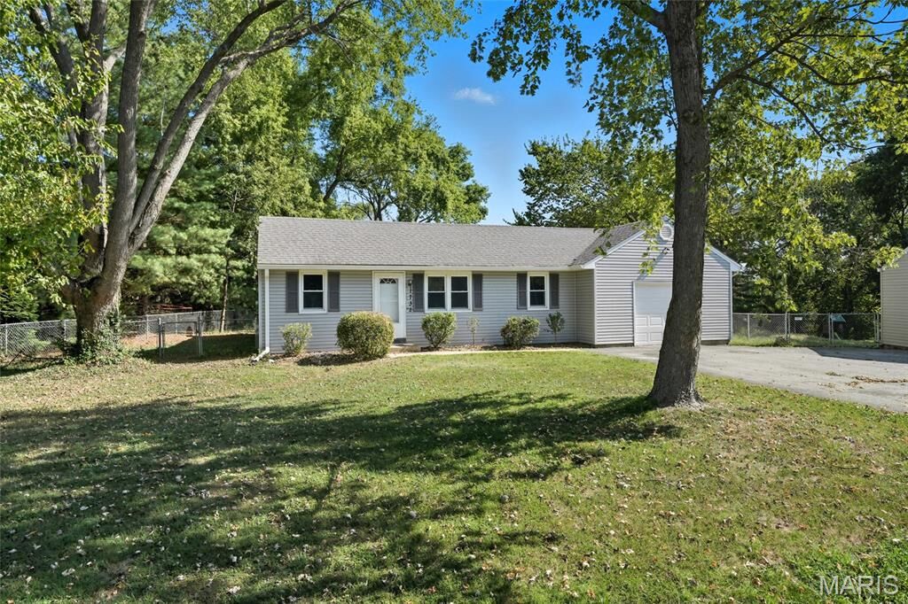 Property Photo:  1732 E Highview Drive  MO 63010 