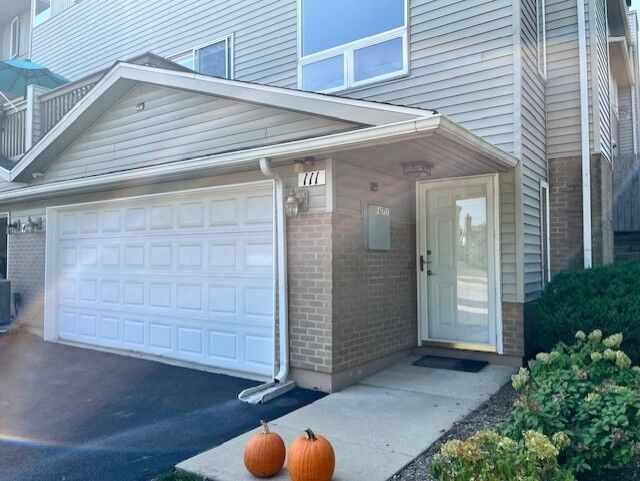 Property Photo:  479 River Bend Road 111  IL 60540 