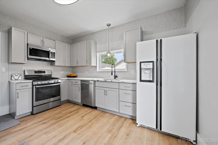 Property Photo: 218 Forest Avenue IL 60505