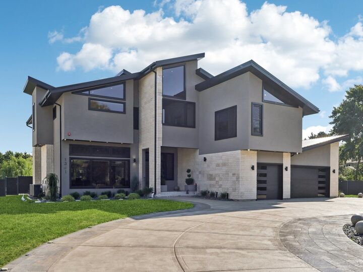 1341 Pfingsten Road  Northbrook IL 60062 photo