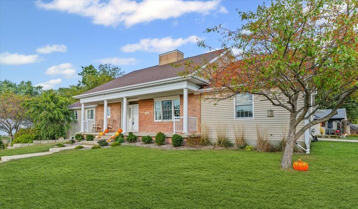 Property Photo:  2402 Walden Woods Court  IL 61853