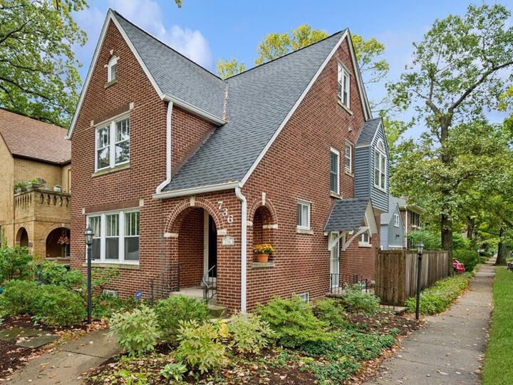 736 Central Street  Evanston IL 60201 photo