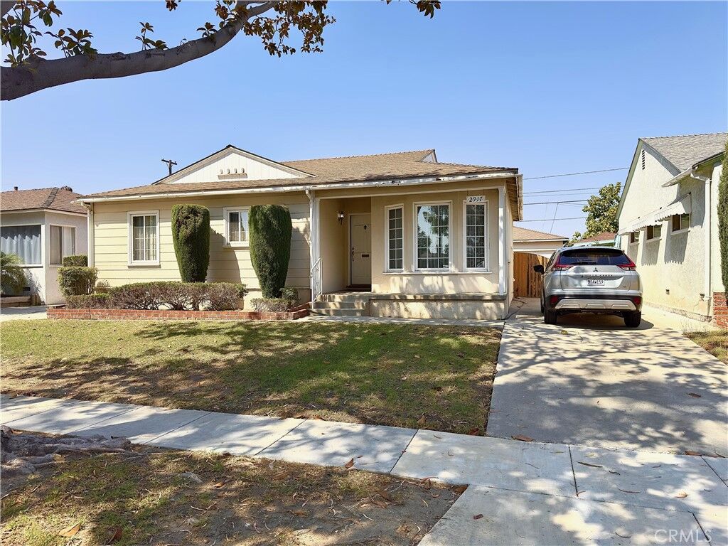 Property Photo:  2917 Del Amo  CA 90712 
