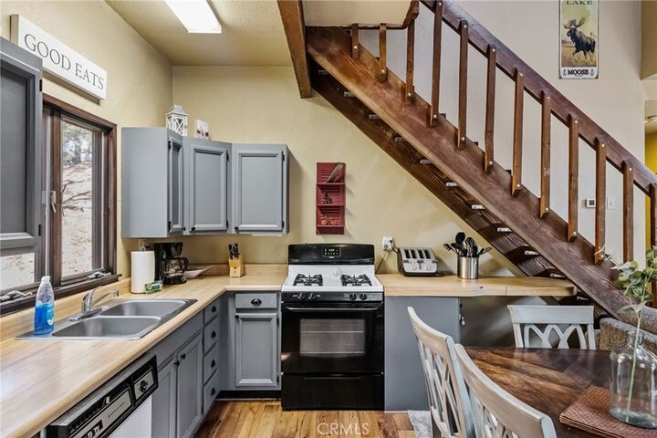 Property Photo:  689 Butte Avenue  CA 92314 