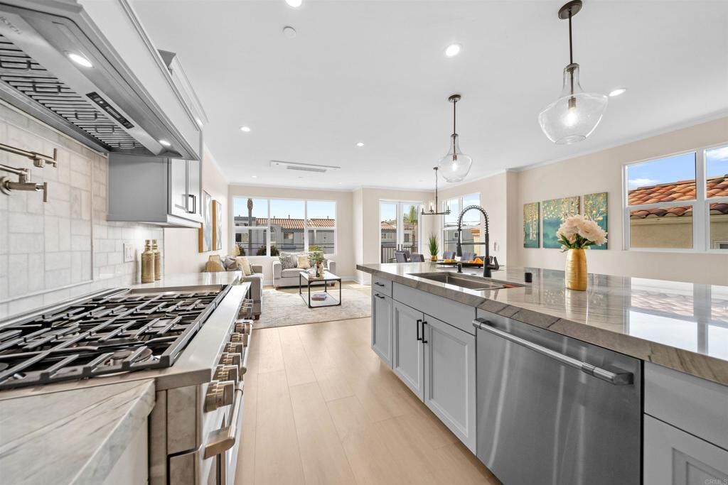 Property Photo: 812 N Cleveland Street 3 CA 92054