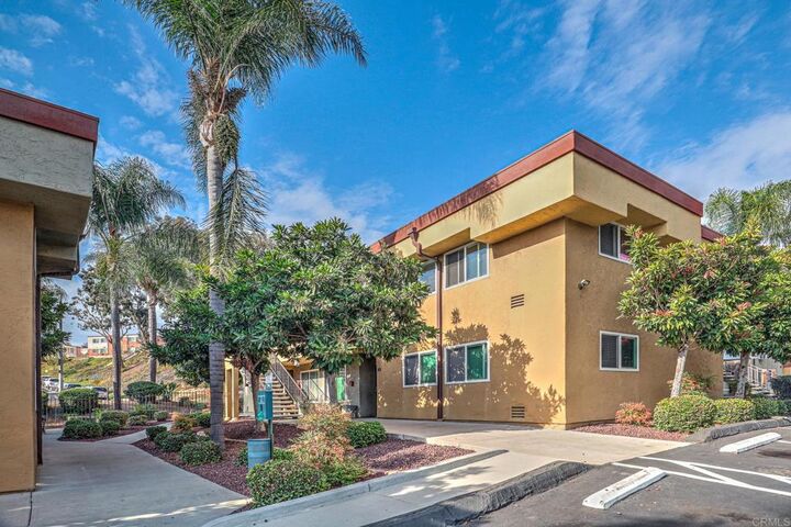 Property Photo:  1825 Bayview Heights Drive 97  CA 92105 