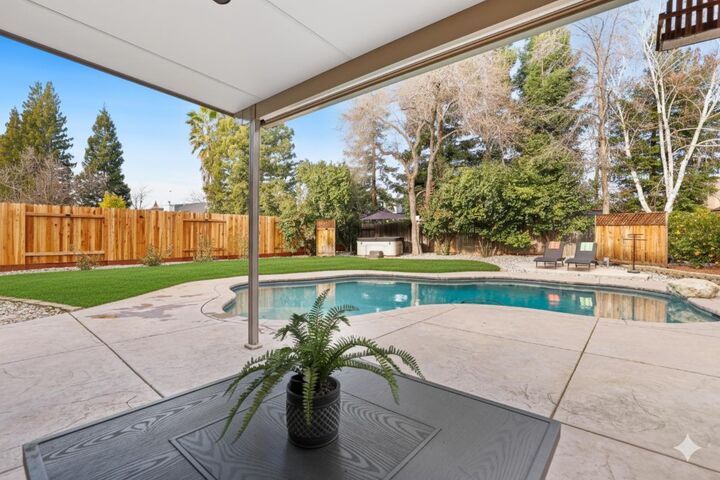 Property Photo:  108 Bloomfield Way  CA 95630 