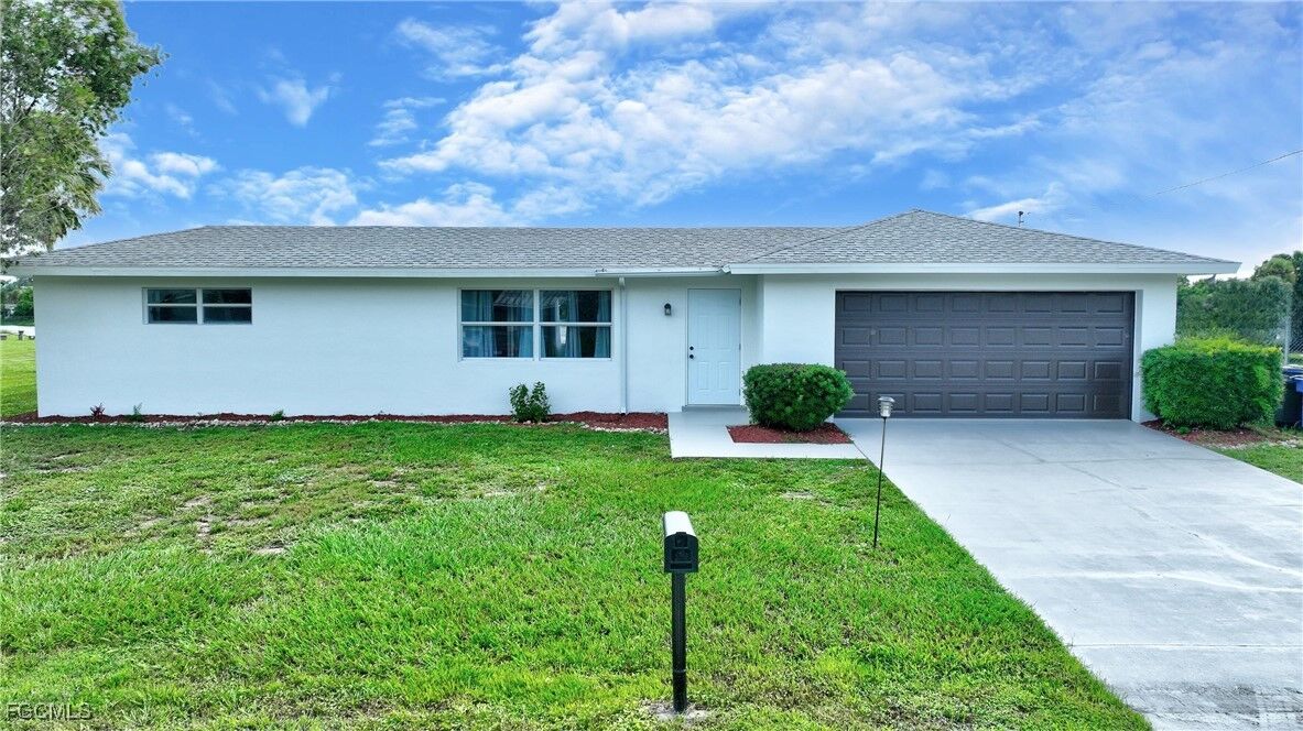 Property Photo:  14 Richmond Avenue N  FL 33936 
